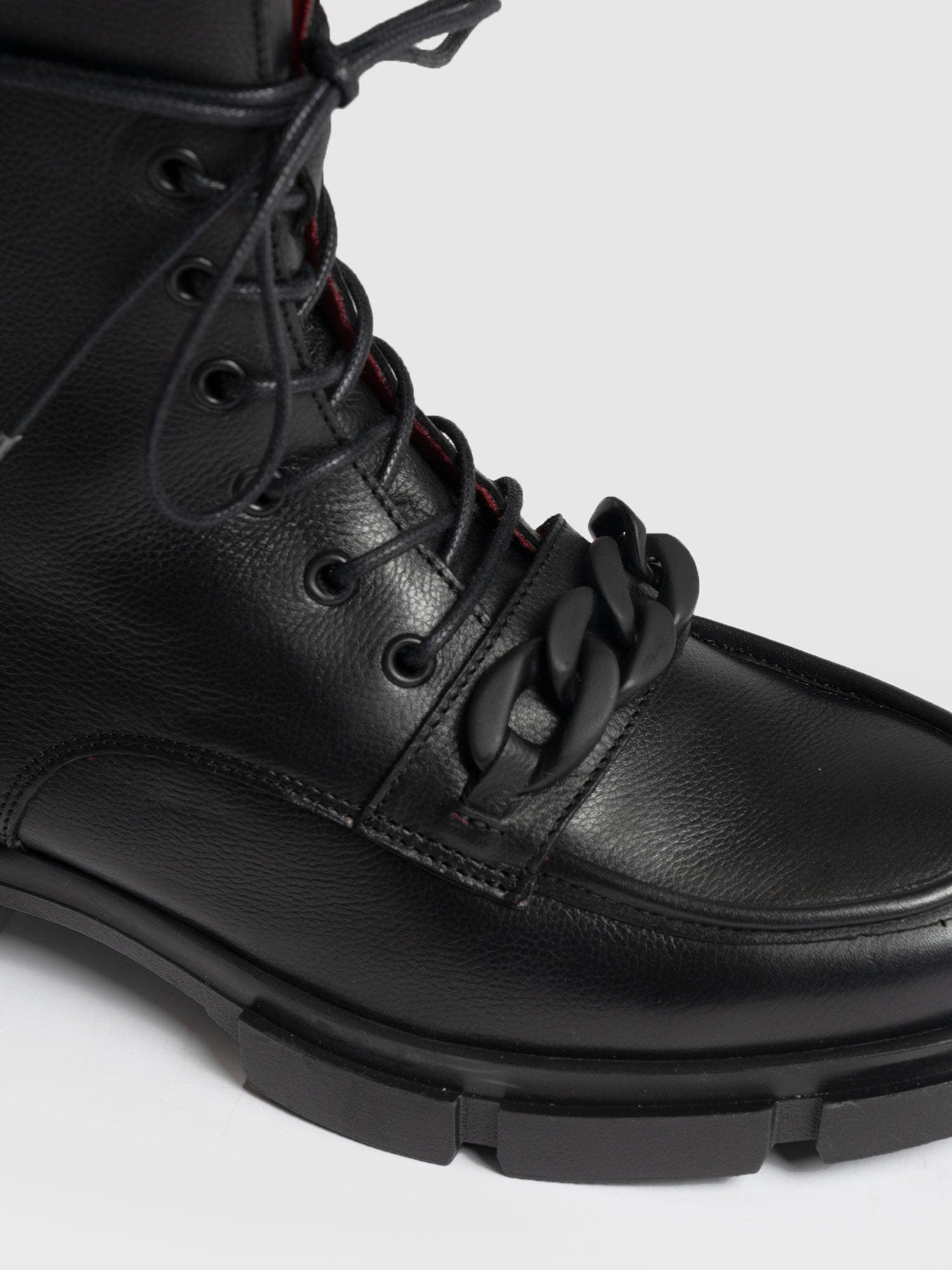 Jagger Chain Boot Black - Women's Leather Boots | Saint + Sofia® EU
